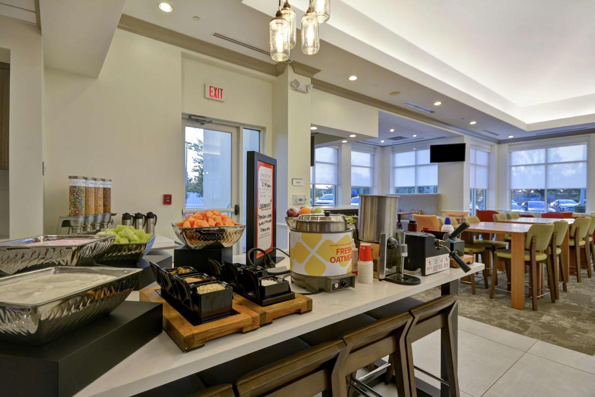 Hilton Garden Inn Panama City Extérieur photo